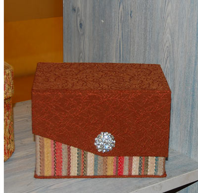 �����(g��)���ռ{С����