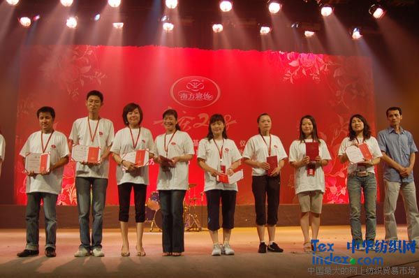 �Ϸ�����ت���(j��ng)�N(xi��o)�̃�(y��u)�㌧ُ�T