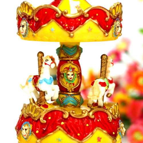 �W�����۵ĉ�(m��ng)�����Dľ�R����(l�� )��