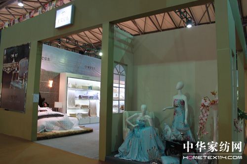 ���_�Գ�Ʒ�ƶ�λ���ٰl(f��)չ