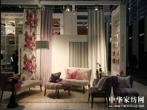 ���ڲ�ˇչ ׌��չ�̝M(m��n)��֮���H����