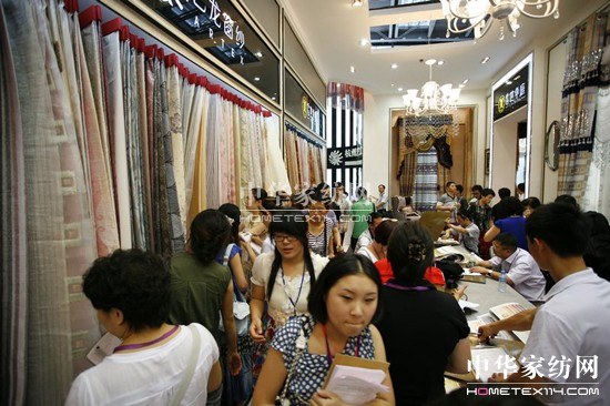 �o������չ����(j��ng)�Q���Մ