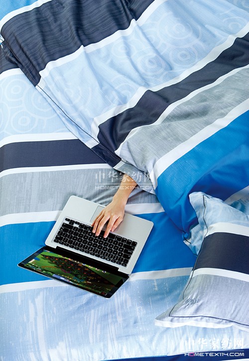 �{���`���l(f��)�������С��{ɫ�L(f��ng)����