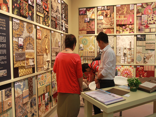 �z��•���{ ��ɫ�����Ј�(ch��ng)