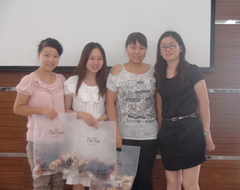 ���z�Ҽ���ʮһ���µ���Ӗ�A�M(m��n)��Ļ