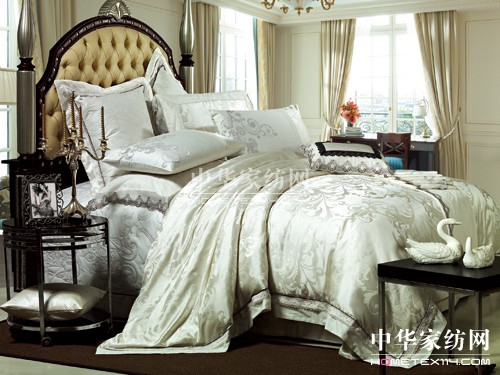 ��ɯ�a(ch��n)Ʒ�L(f��ng)�񣺚Wʽ�¹ŵ����x