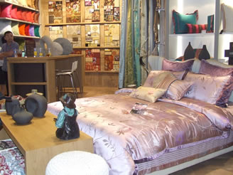 �z�����{��(zhu��n)�u(m��i)��չʾ