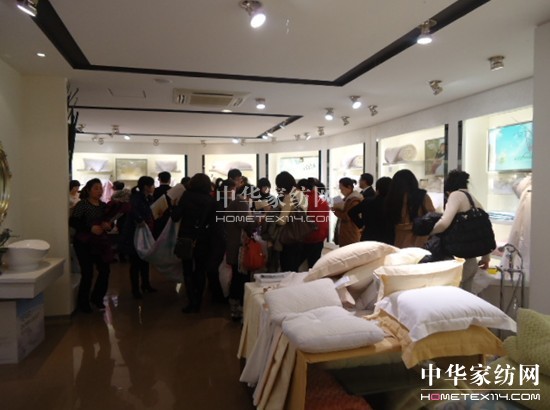 ���\��2012�ûʴ���ӆ؛��(hu�� )¡���_(k��i)Ļ