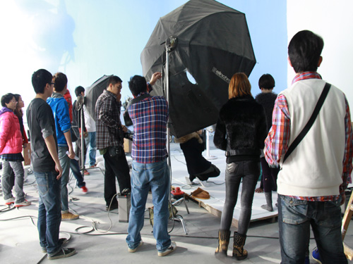 �Ϸ����2012����R�q��Ƭ�@�G�ǈ�(ch��ng)