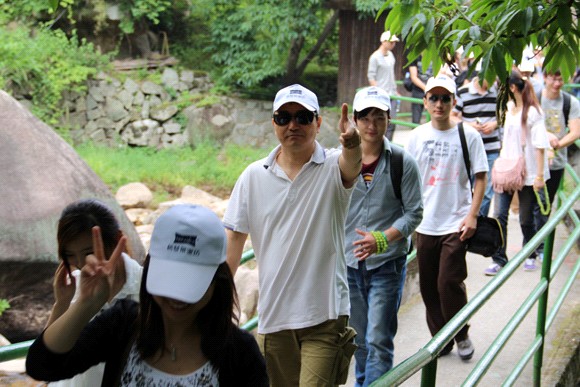 �������M(j��n)���Ӊ�(m��ng)�R�F���չһ����Ӗ�I(y��ng)֮������{��