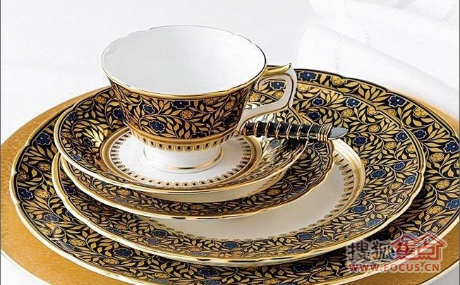 �A����ɫ�;����d����ʢ��(��)