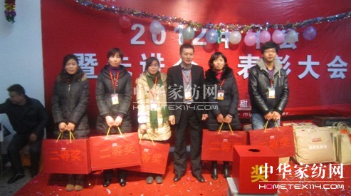 �ĵ�ū���M(j��n)��(g��)�˱��ô��(hu�� )