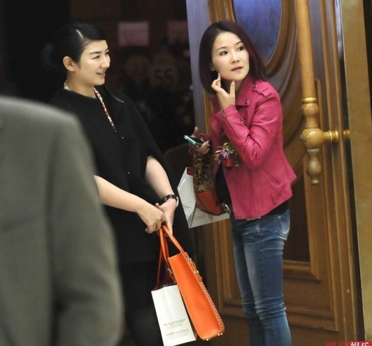 �S�ȬF���Ƶ�¶������