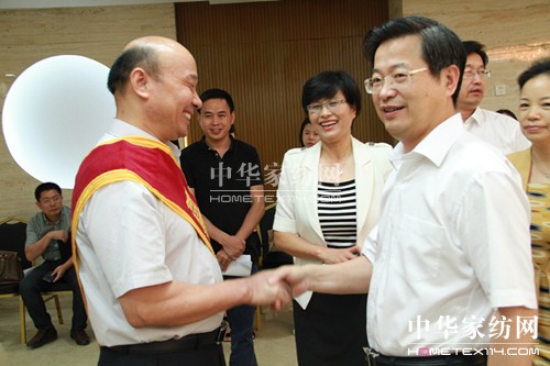 ʢ����L(ch��ng)���Ͻ̫@�С�����ģ����������