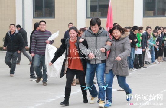 ���z�Ҽ�������Ȥζ�\��(d��ng)��(hu�� )�A�M(m��n)��Ļ