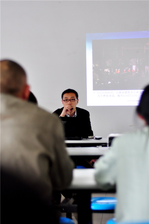 �Ϸ����(li��n)��ɽ�(y��ng)��ȫ�k���_(k��i)��ȫ���a(ch��n)��Ӗ