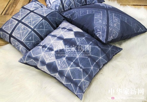 2015���Ĵ�Ʒ����:�Ї��L(f��ng)�͵��{ɫ