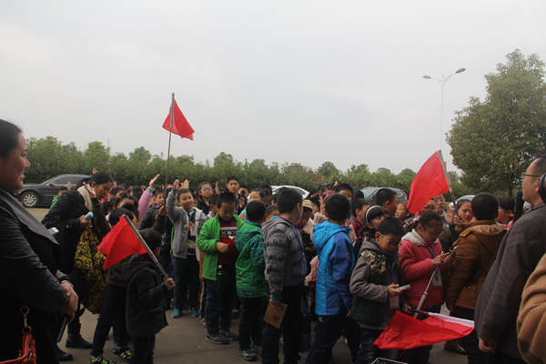 �������Сӛ�����M(j��n)���_�Ҽ�