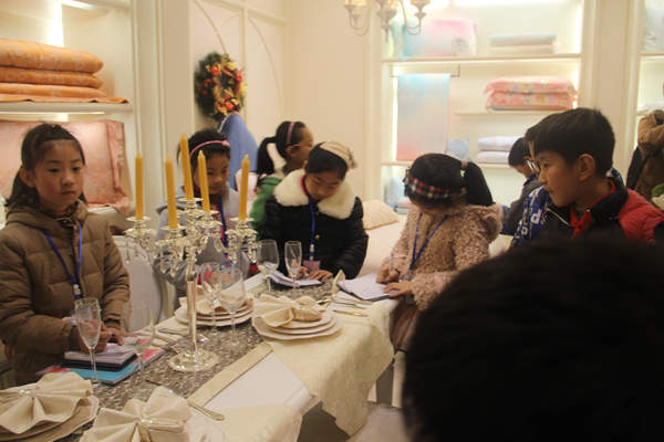 �������Сӛ�����M(j��n)���_�Ҽ�