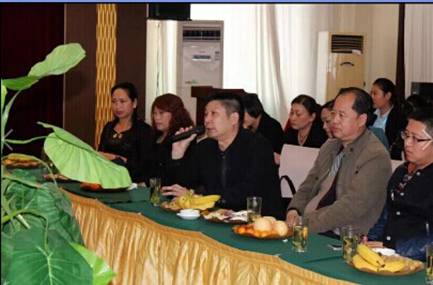 ���ˍu�Ҽ�2015������Ʒ�b�p��(hu�� )�߽�(j��ng)�N(xi��o)����Մ��(hu�� )�A�M(m��n)�Y����