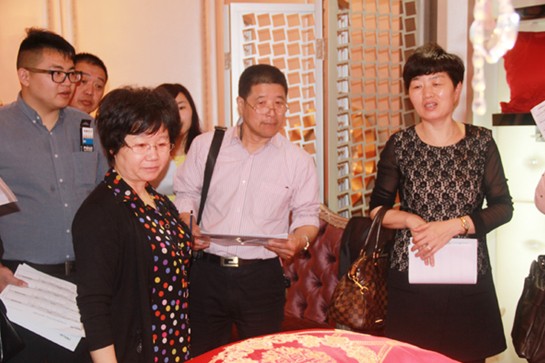 2015���_�Ҽ��ﶬ��Ʒ�u����(hu�� )�A�M(m��n)��Ļ