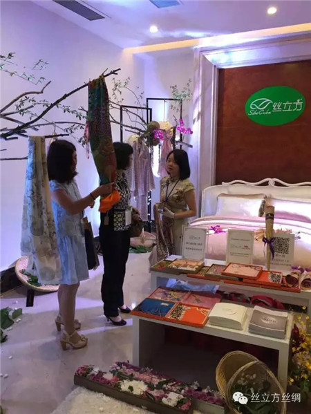 �z�����������ΘI(y��)���ɞ��ِΨһ��Ʒٝ����