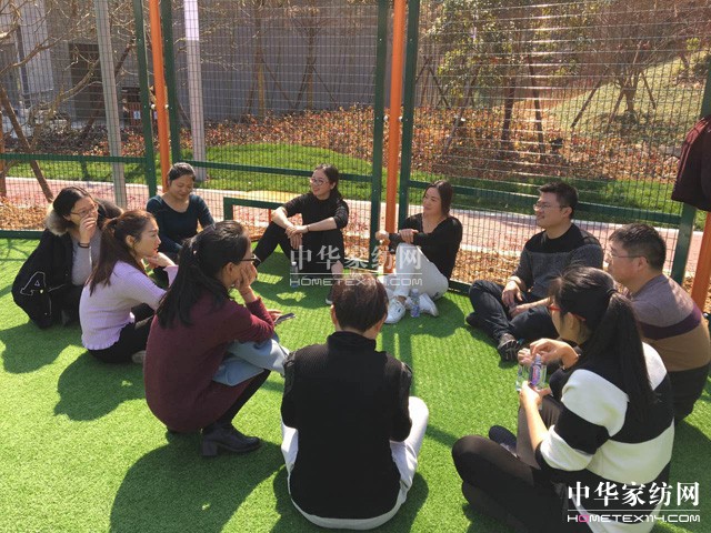 �Pʢ�Ҽ�2017������Ʒȫ��Ѳ����Ӗ��(hu�� )����һվ�ڽ�����ʽ���_(k��i)�Ļ��