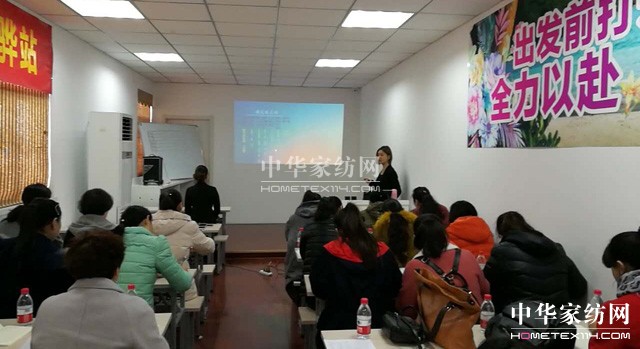 �Pʢ�Ҽ�����Ӣ�Ƽ��S�����(m��ng)��Ⱥ�t����־�ڎp����