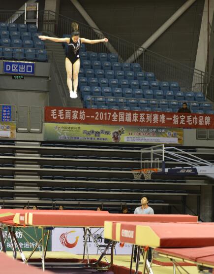 ëë��Ҽ�����ȫ���Ĵ�ϵ��ِ���\��(d��ng)ë���Ů���