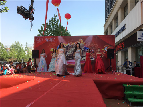 �Ԛ�����Ĳ��Ȼ�����@ôһ�ҳ���Pʢ�Ҽ��w��!