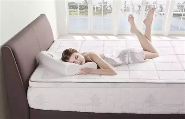 Mlily��(m��ng)�ٺϵ����ҕ������ȫ���㉺˯��