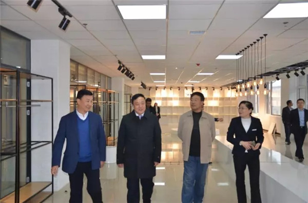 ��P��ģ�������w��(m��ng)�Ҽo���^���м�(li��n)���衰��(��i)�����x�������ء�