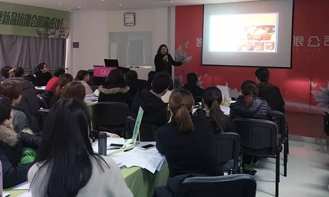 �Pʢ�Ҽ���Ӣ��Ӗ��(hu�� )��2018��Ʒ��Ӗ��(hu�� )�ի@�M(m��n)�M(m��n)��