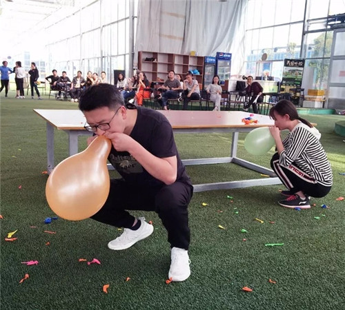 �Pʢ��(h��)��F�����(d��ng)�O���澳���ƵZͬ����