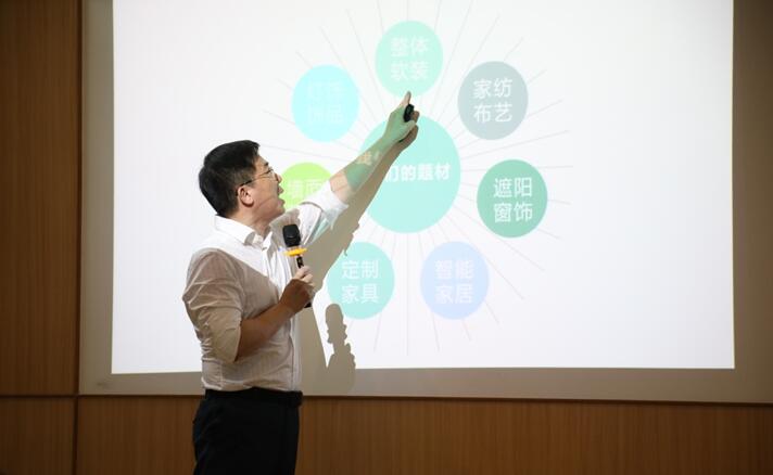 ����Ȼ���ؾ�����������һ��(ch��ng)���ӵİl(f��)����(hu�� )