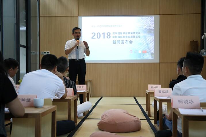 ����Ȼ���ؾ�����������һ��(ch��ng)���ӵİl(f��)����(hu�� )