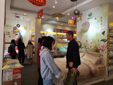 ˯�����Ҽ�¡���M(j��n)�v�(y��ng)��������(ch��ng)�����