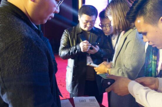 ���B͸īˮ����Q���aӡ����¶�������������������ʹ�c(di��n)