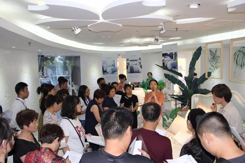 ��Ʒ•�������Ҽ�2019�ﶬ��Ʒ�l(f��)����(hu�� )�A�M(m��n)�չ���