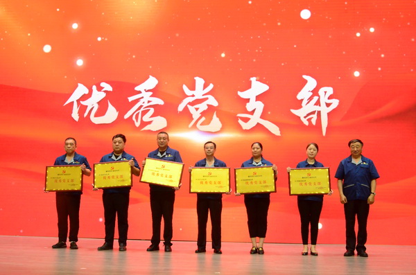 �����h���ꡤ�^�M(j��n)�A�����A���hί�e�Бcף���h������ô��(hu�� )