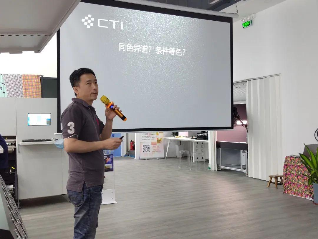 ��ʼ���Ʒ���aӡˇչʾ���ĳɹ���Ļ���F��(ch��ng)�l(f��)������ذ���Ʒ